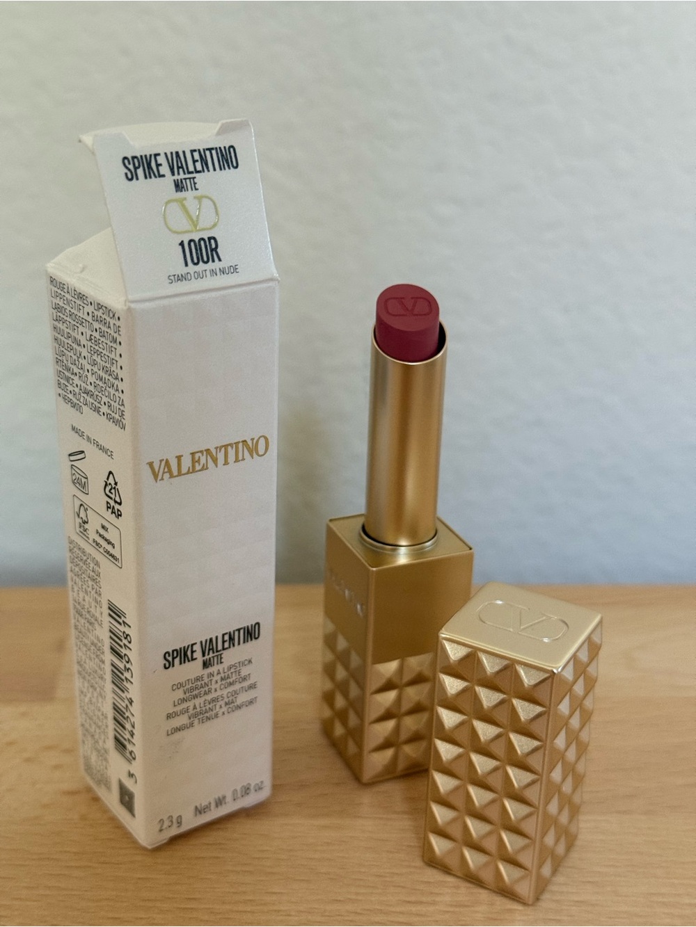 Valentino Spike Matte Lipstick - 100R Stand Out in Nude (Pink)